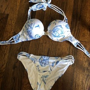 Victoria Secret BOMBSHELL push-up bikini set.